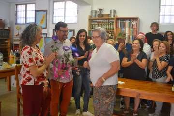  La Garita agradece al arqueólogo Abel Galindo los trabajos en el yacimiento de Los Melones (Foto Inma Perera)